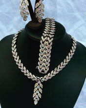 Load image into Gallery viewer, Rare Coro Jewelcraft set Gold-plated - Bracele, Earrings, Necklac Total weight: 120 g (SKU #414)