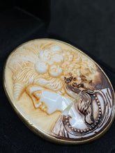 Load image into Gallery viewer, Silver Shell Cameo Woman Brooch 1950s.