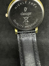 Load image into Gallery viewer, LJ CLASSIQUE GOLD CALENDAR ELEGANT PRECISE QUARTZ GENTLEMEN&#39;S WATCH + SERVICE NEW. (SKU-598)