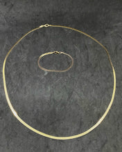 Load image into Gallery viewer, Luxurious goldtone Chain with Bracelete . Germany (SKU #417)