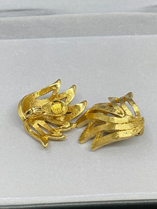 MONET Excellent New condition 18k gold plated - Set Brooch and Earrings. (SKU #418)