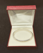 Load image into Gallery viewer, A*D Germany Mid-Century Solid Silver 835 Silver Open Close Bangle Bracelet.