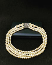 Load image into Gallery viewer, Runway Statement Glass Pearl Bicolour Necklace Size: 45-4 Total weight 150 g