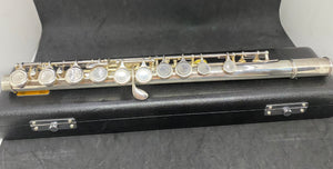Japanese Estate Aria F200 Flute with Case, No.7905544