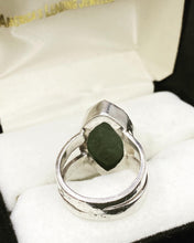 Load image into Gallery viewer, Vintage Sleek Green Jade Sterling Silver Band Ring - Size 7.0 US. (SKU #390)
