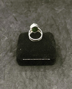 Vintage Sleek Green Jade Sterling Silver Band Ring - Size 7.0 US. (SKU #390)