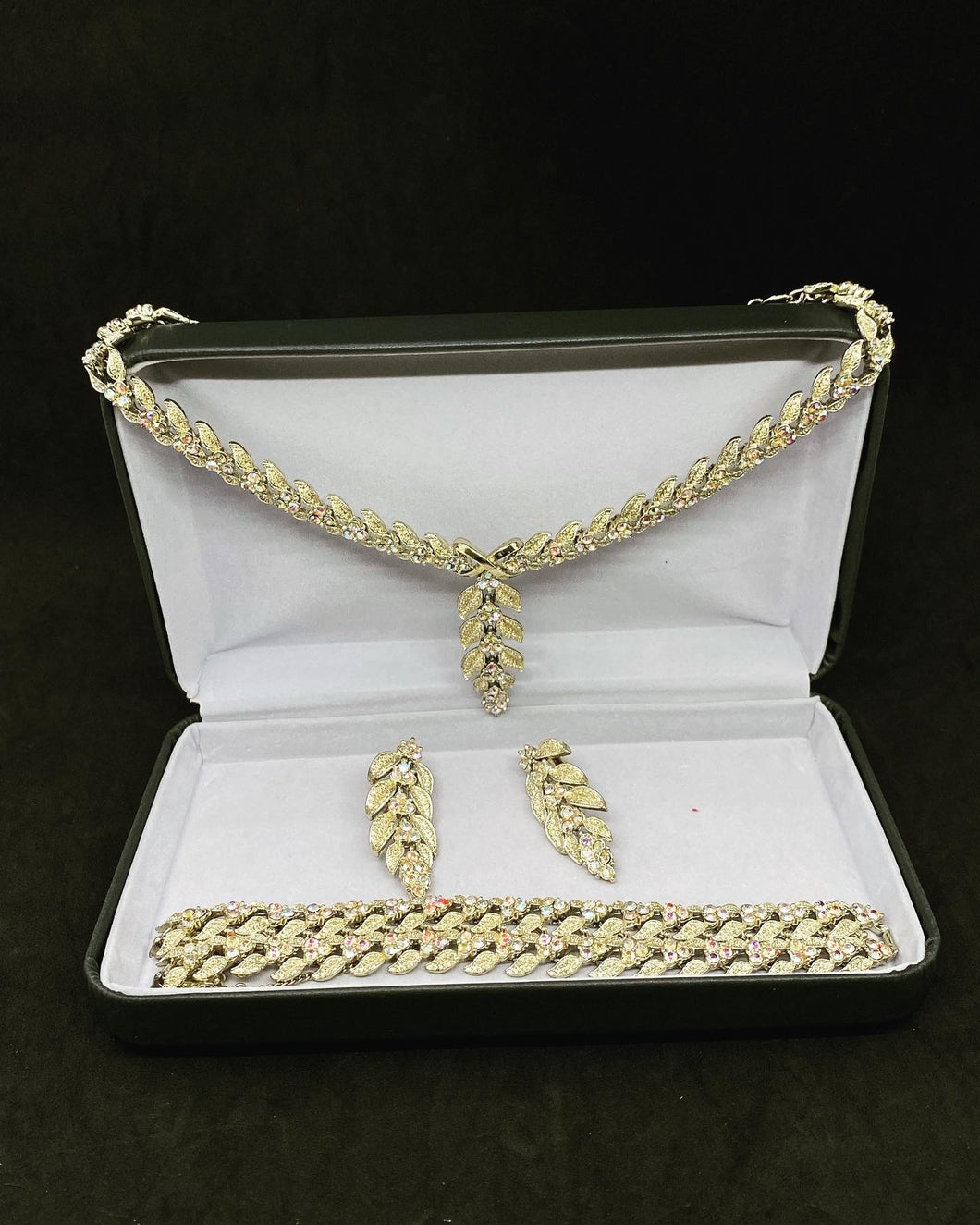 Rare Coro Jewelcraft set Gold-plated - Bracele, Earrings, Necklac Total weight: 120 g (SKU #414)