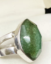 Load image into Gallery viewer, Vintage Sleek Green Jade Sterling Silver Band Ring - Size 7.0 US. (SKU #390)