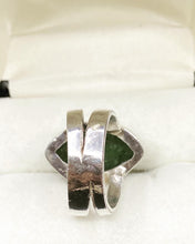 Load image into Gallery viewer, Vintage Sleek Green Jade Sterling Silver Band Ring - Size 7.0 US. (SKU #390)