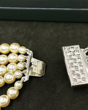 Load image into Gallery viewer, Runway Statement Glass Pearl Bicolour Necklace Size: 45-4 Total weight 150 g
