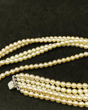 Load image into Gallery viewer, Runway Statement Glass Pearl Bicolour Necklace Size: 45-4 Total weight 150 g