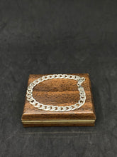 Load image into Gallery viewer, 8&quot; Solid 925 Sterling Silver 06 mm wide Curb Link Chain Bracelet Men&#39;s Sterling Silver