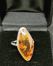 Load image into Gallery viewer, Vintage Sleek Orange Jade Sterling Silver 835 Band Ring - Size 7.0