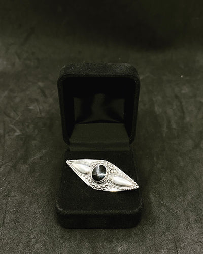 Vintage Pin Brooch Sterling Silver 925 Oval Design With jet Black Stone.